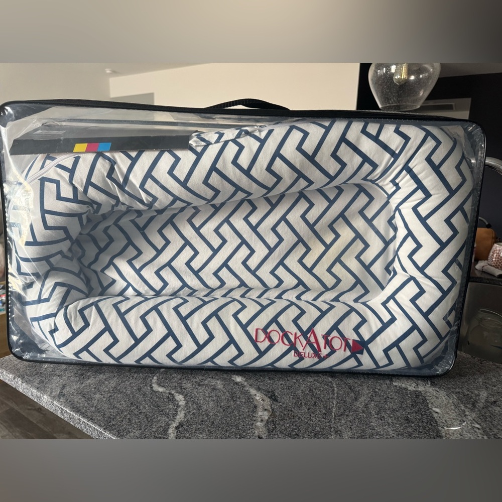 Gently loved Dockatot Deluxe+